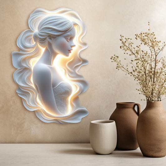 Angelic reliëf woman